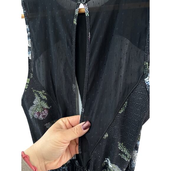 Lululemon Rare Party Onesie Garden Party Smooth Silver Multi Size 4 - Picture 10 of 12